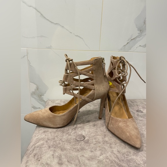 Nine West laced suede heels - Size 9 - Picture 1 of 6